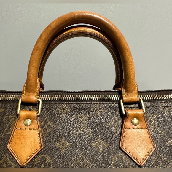 Louis Vuitton Speedy 40 Monogram Canvas Leather - Picture 8 of 16
